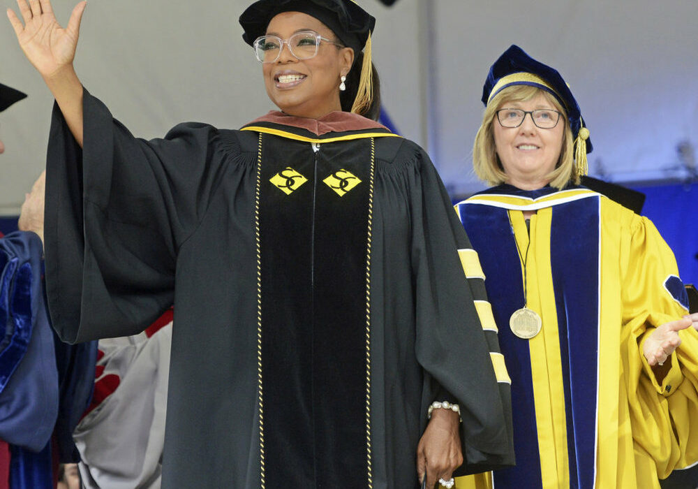 oprah-winfrey-smith-college-commencement-speech-graduation-class-of-2017-1-1024x836.jpg